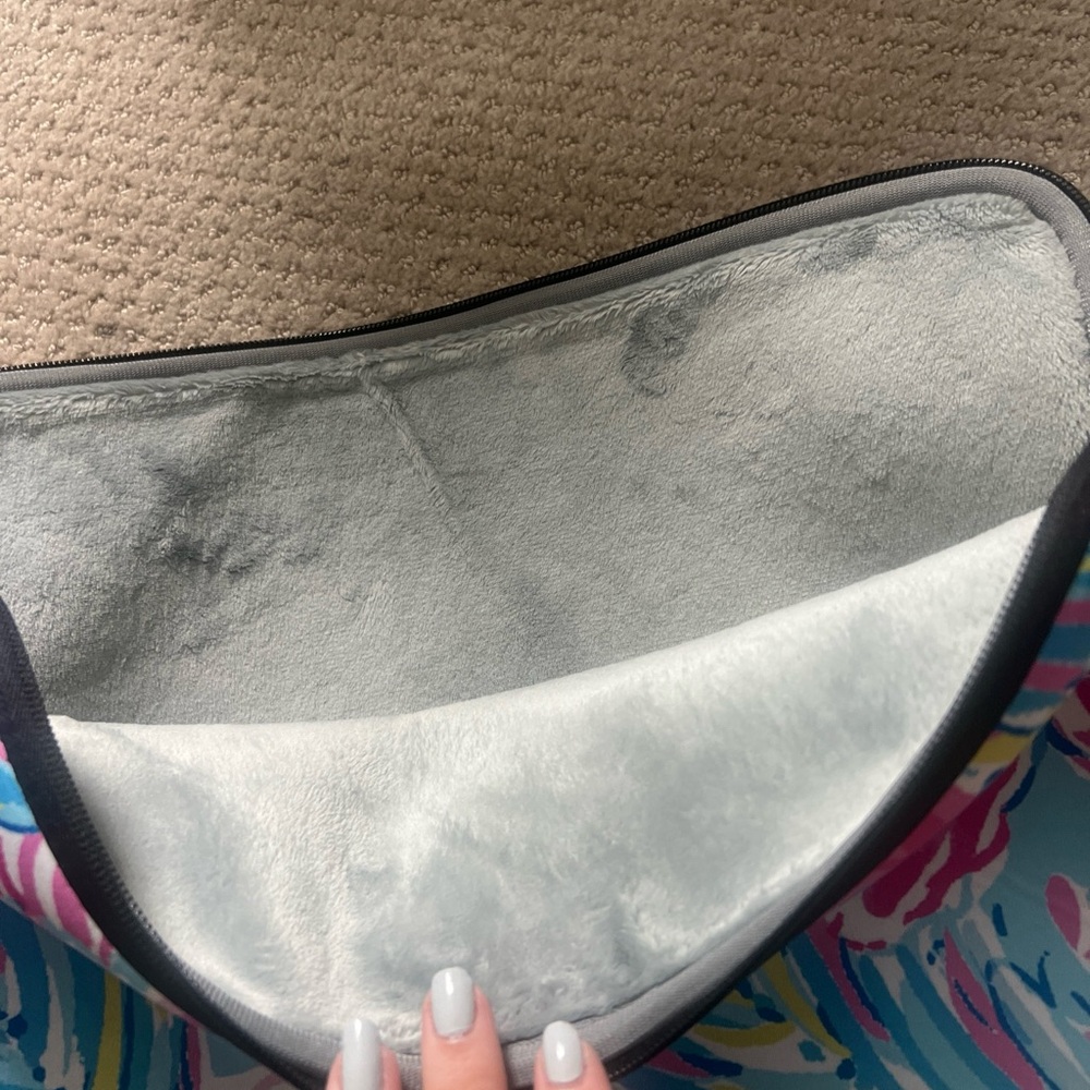 Lilly Pulitzer Laptop Case - Picture 3 of 3
